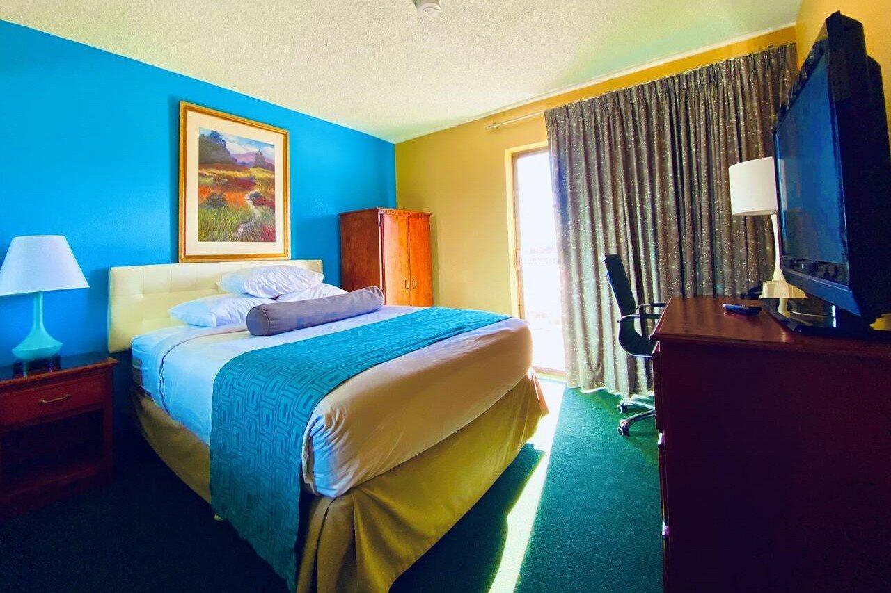 Howard Johnson By Wyndham Denver West Wheat Ridge Exterior photo