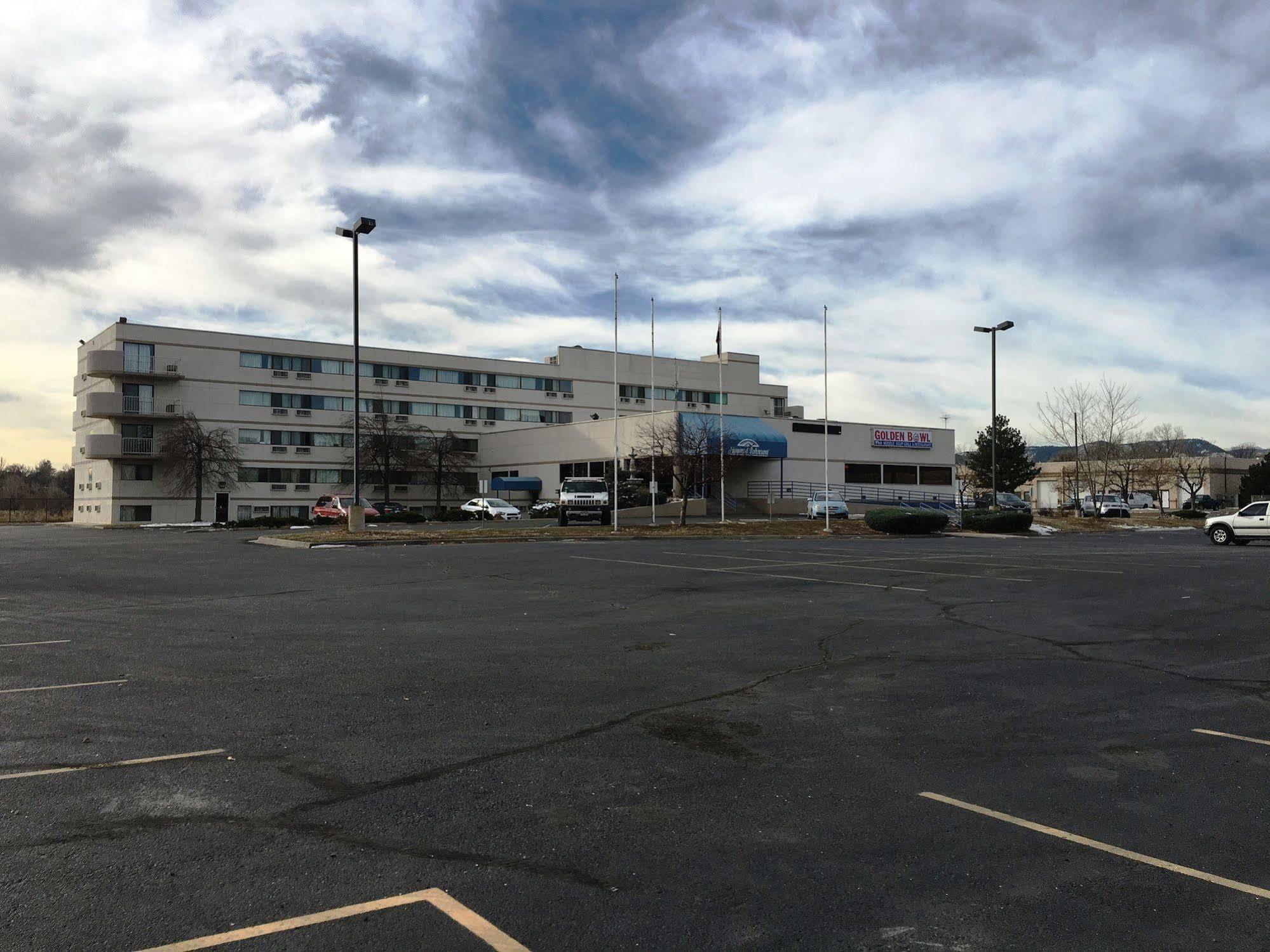 Howard Johnson By Wyndham Denver West Wheat Ridge Exterior photo